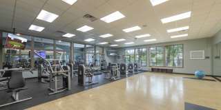 Lake's Edge Apartments Gallery 35