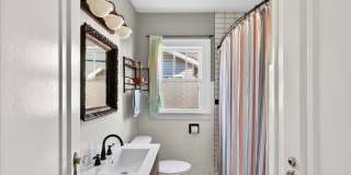 Beautiful 3 Bedroom! Gallery 19