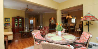** THE VINEYARDS SEASONAL ** 2 BED PLUS A DEN\2 BATH 2ND FLOOR COACH HOME READY FOR YOU ** VACATION READY HOME ** Gallery 39