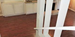 Beautiful Updated Two Story Townhouse In GREAT LOCATION Gallery 25