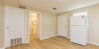 4609 South Madison Street Gallery 5