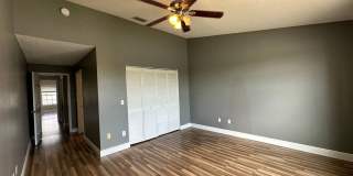 Beautiful Townhome in a gated community with assigned parking spots and a community pool Gallery 12