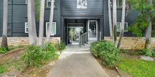 1844 & 1850 North Harvard Apartments Gallery 1