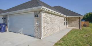 3 Bedroom 2 Bath Duplex in Prairie Grove!! Gallery 1