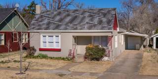 Adorable 3 Bedroom Home in Sunset Addition! Gallery 1
