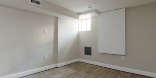 Charming 2BD/1BA Townhome in East Baltimore, MD! Gallery 11