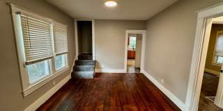 610 Colorado - 3bed/1bath house, garage & basement! Gallery 5