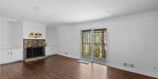1744 Woodcliff Place NE Gallery 7