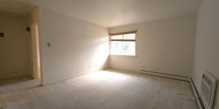 Elevated Living: Top-Floor 1 Bedroom Apartment with Mountain Views for a Serene and Scenic Lifestyle Gallery 6