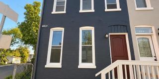 324 SMITH Gallery 1