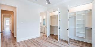 808 BONNABEL Boulevard Gallery 16