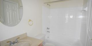 Meticulous 3BR/2BA Condo with Vaulted Ceilings in Hidden Springs – Available July 10th! Gallery 17