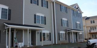 Two Master Suite Apartment Townhouse Gallery 1