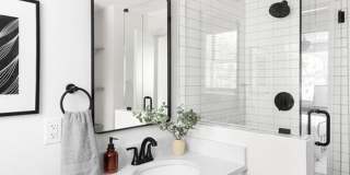 1100 Washington Gallery 26