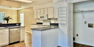 Beautiful 3 bedroom 2 bath home in Northchase Gallery 12