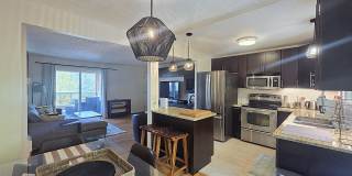 $1,950 - 2 Bed / 1 Bath Fully Furnished Condo in Secure Building in Rockwood/Manito Neighborhood Gallery 9