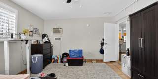 123 E ERIE Drive Gallery 21