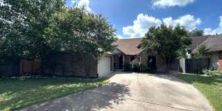 Charming Garden-Style 3 Bedrooms 2 Bathroom Single Family Home for Rent in South Austin, Cul-de-Sac lot Charming Garden-Style 3 Bedrooms 2 Bathroom Single Family Home for Rent in South Austin, Cul-de-Sac lot Gallery 1