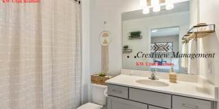 Beautifully Maintained Townhouse in a Prime Location Beautifully Maintained Townhouse in a Prime Location Gallery 16
