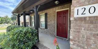 120 Meadowglade Lane Gallery 1