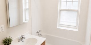 733 Hinman Gallery 7