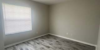 Nice 3 Bedroom 2 Bath Fenced in yard! Gallery 7