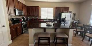 Clean 2000 sqft. 3 Bedroom 2 Bathroom Anatolia Home for Lease. Gallery 9