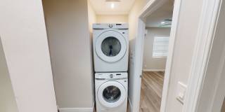 Renovated! 4BD/2BA on La Dorna Gallery 8