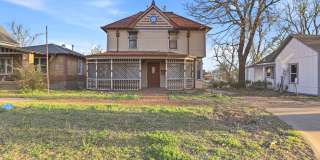 609 East Harrison Avenue Gallery 1