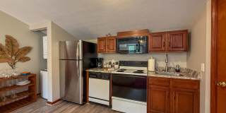 1 Bedroom 1 Bath Furnished Garage Apartment - ALL UTILITIES INCLUDED! Gallery 5