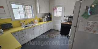 520 NE Maple St Gallery 14