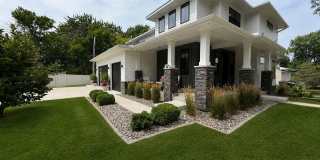 Fully Furnished and gorgeous luxury in peaceful Golden Valley neighborhood Gallery 1