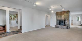 Stunning Sound & Olympic Mountain View Home in North Admiral Gallery 9