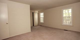 Fantastic 3br End-Unit Town Home in highly sought Silver Spring Neighborhood - Ready mid-June Gallery 10