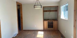 Home with Tons of Space!! Gallery 5