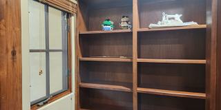 Fully Furnished! Charming 1BED/1BATH private space located in the desirable North Scottsdale ! Gallery 11