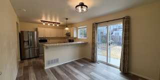 Gorgeous 5 Bedroom House in Stetson Hills Gallery 6