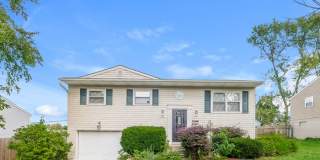 913 North Arapaho Street Gallery 1