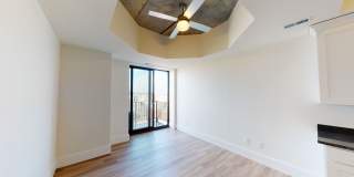 300 East LaSalle Gallery 15