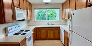 Gorgeous 2 Bedroom/2 Bathroom Condo with NEW FLOORING at Centerra!  Great Location for Commuters! Gallery 1