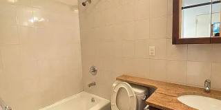 120 Madison Street Gallery 6