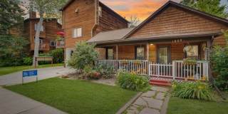Cozy and Bright 1 Bed 1 Bath in Downtown Boulder! Available 6/5 Gallery 1