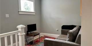2126 DUBLIN Street Gallery 24
