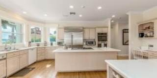 901 SE Riverside Drive Gallery 36