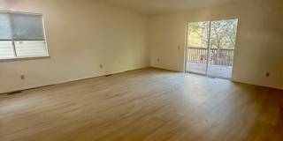 4 Bedroom, 2 Bathroom Duplex - Pet Friendly Gallery 25