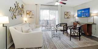 Advenir at the Oaks Gallery 1