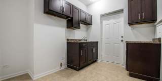 418 S Laramie Gallery 17