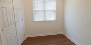 Charming 4 Bedroom-No Broker Fee Gallery 8