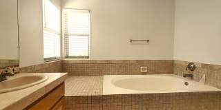 Beautiful 4 Bedroom 2.5 Bathroom House Located In The NE! Gallery 15