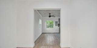 318 N E Street Gallery 6